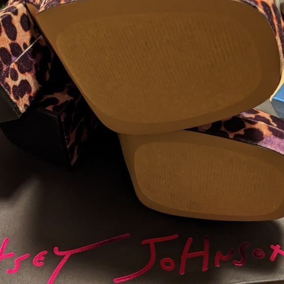 Betsy Johnson Boots - Picture 6 of 6